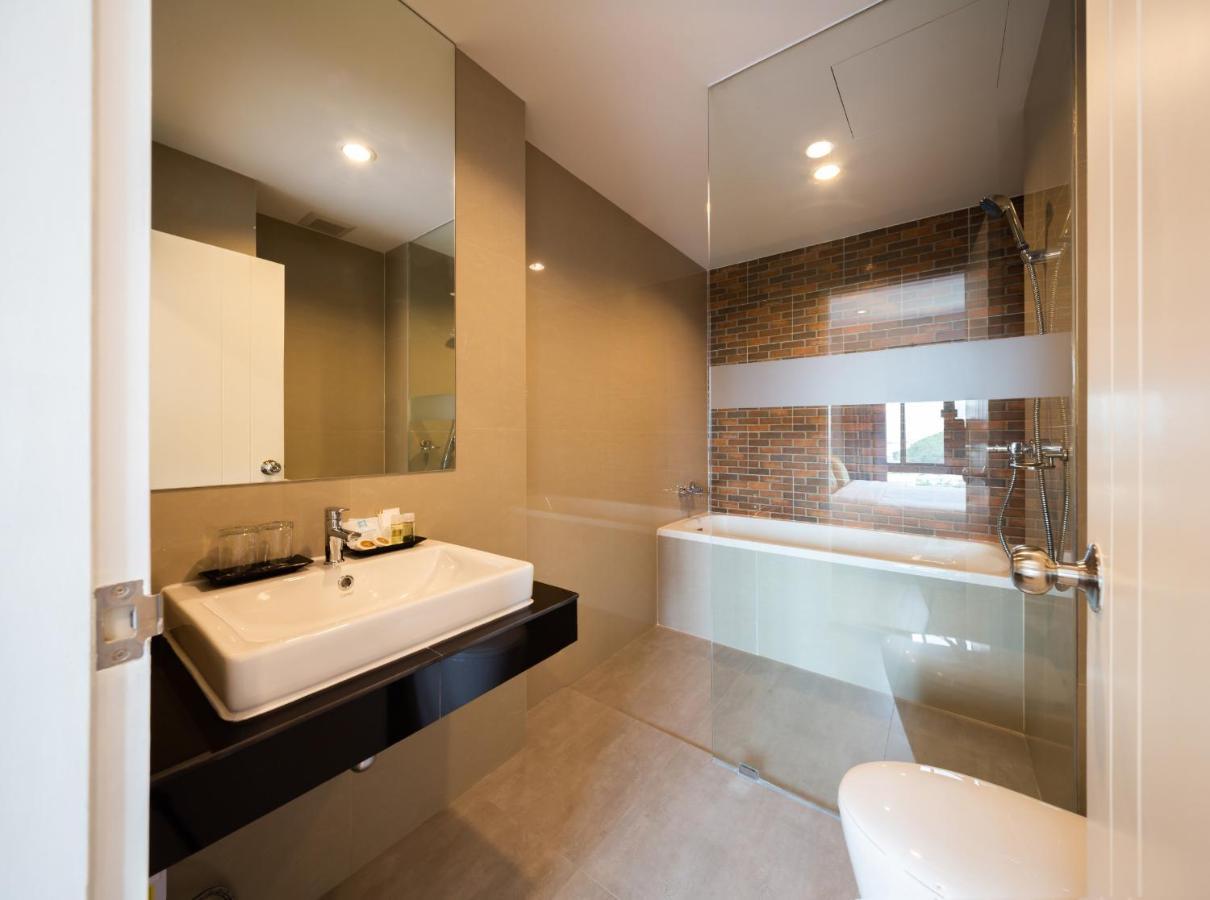 Horsehill Hotel Sriracha Si Racha Dış mekan fotoğraf