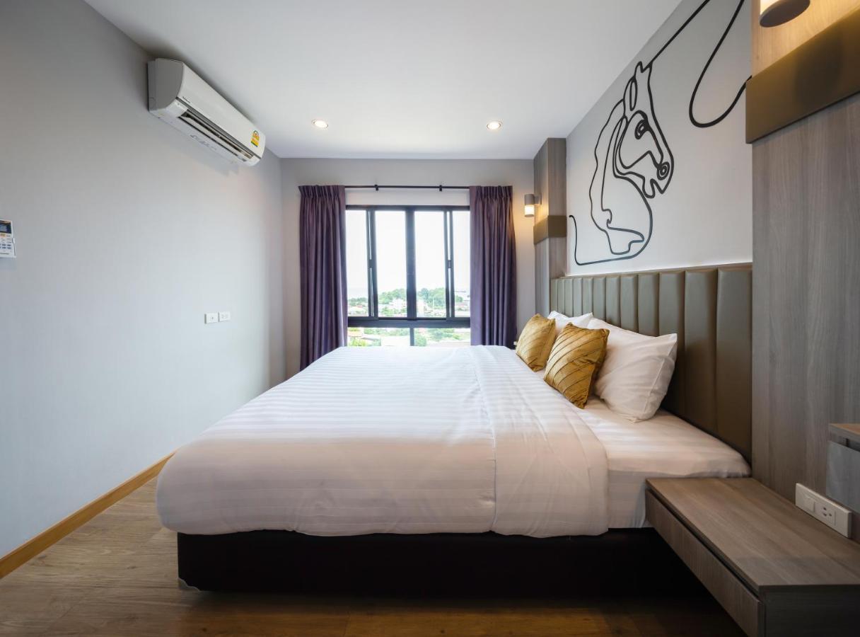 Horsehill Hotel Sriracha Si Racha Dış mekan fotoğraf